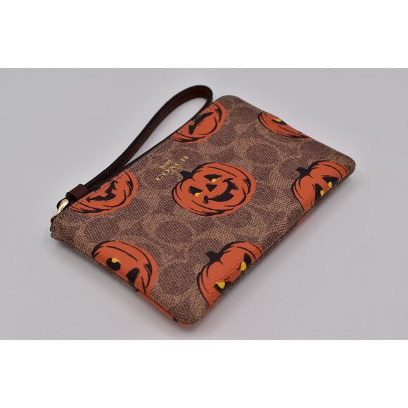 Coach Corner Zip Wristlet In Signature Canvas With Halloween Print Pumpkin NWT - Picture 12 of 16